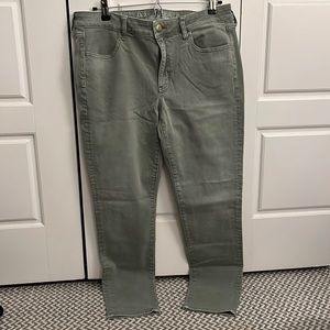 Light green super super stretch jeggings American eagle LIKE NEW 💕